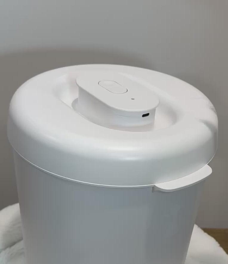 MeNeow FoodFresh Vacuum Sealed Tub - 8Ltrs